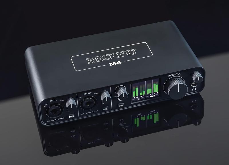 Interface de áudio MOTU M4 4x4 USB-C com faixa dinâmica de 120 dB
